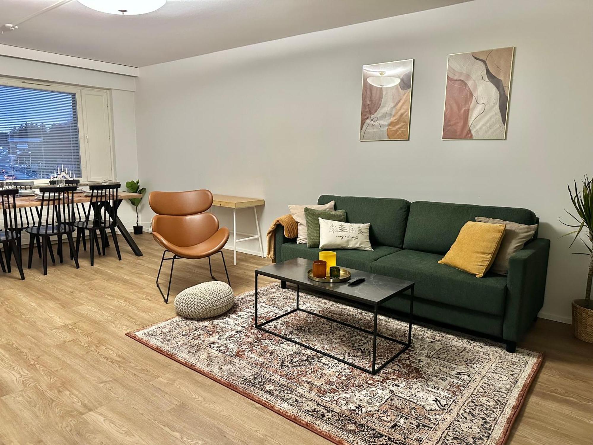 רובניימי Aurora City View Suite מראה חיצוני תמונה