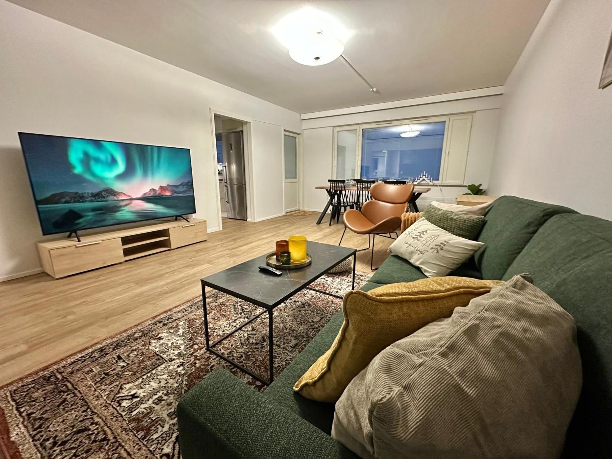 רובניימי Aurora City View Suite מראה חיצוני תמונה