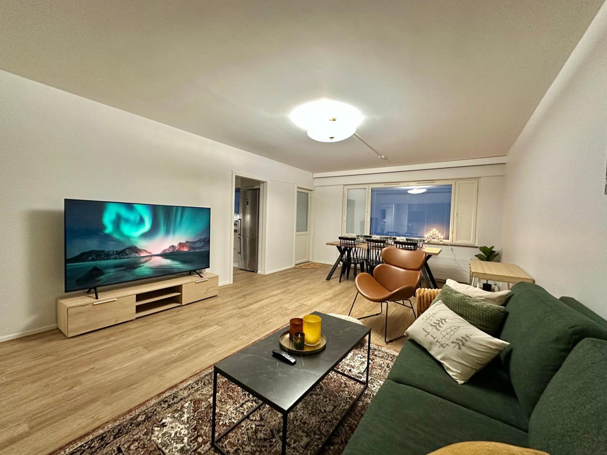 רובניימי Aurora City View Suite מראה חיצוני תמונה