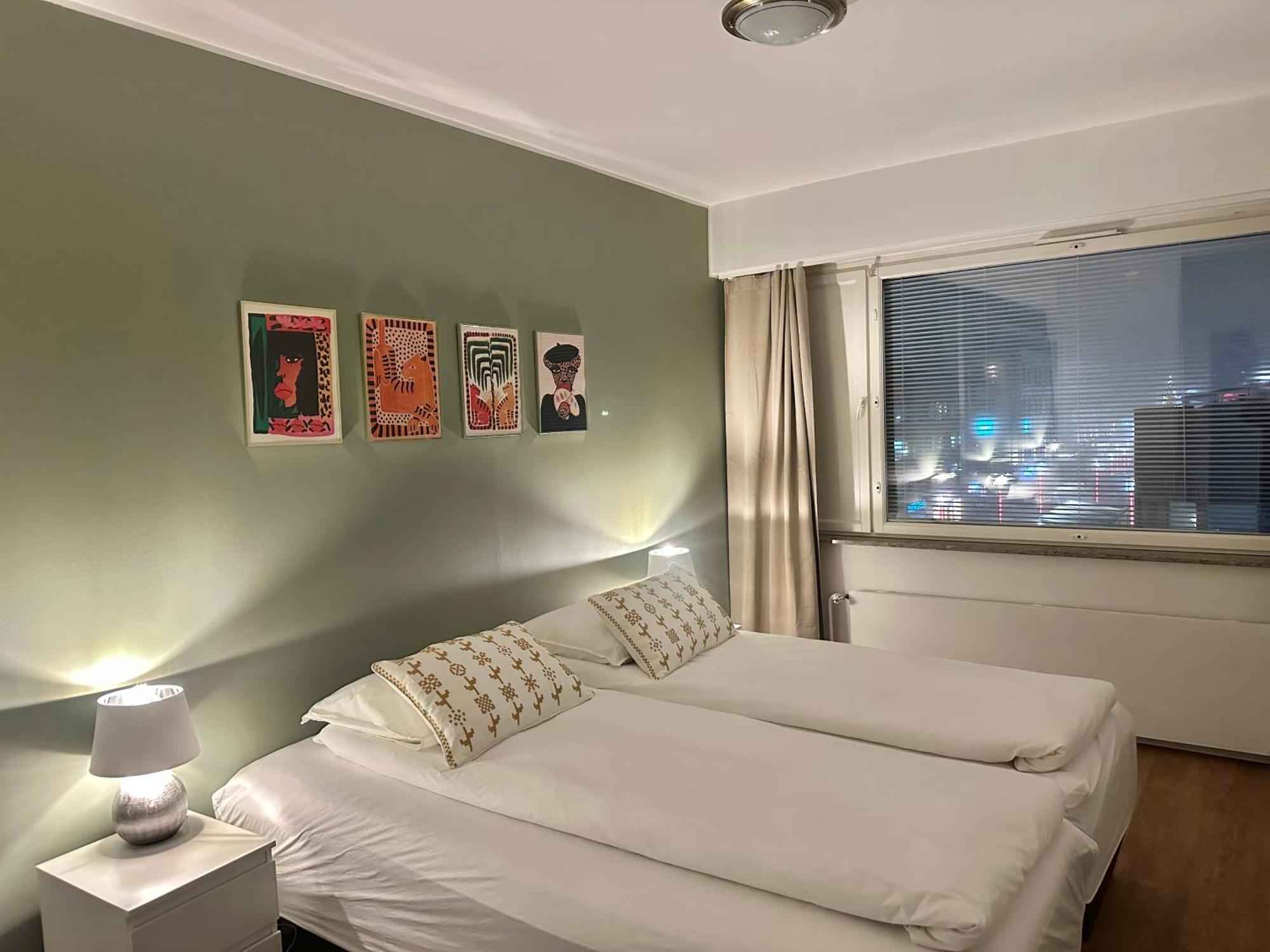 רובניימי Aurora City View Suite מראה חיצוני תמונה