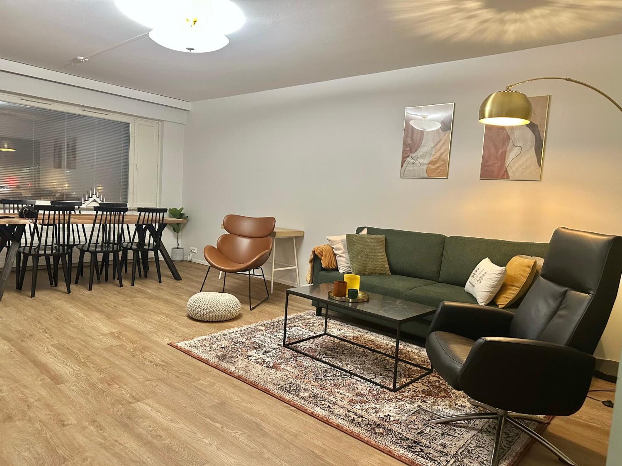 רובניימי Aurora City View Suite מראה חיצוני תמונה